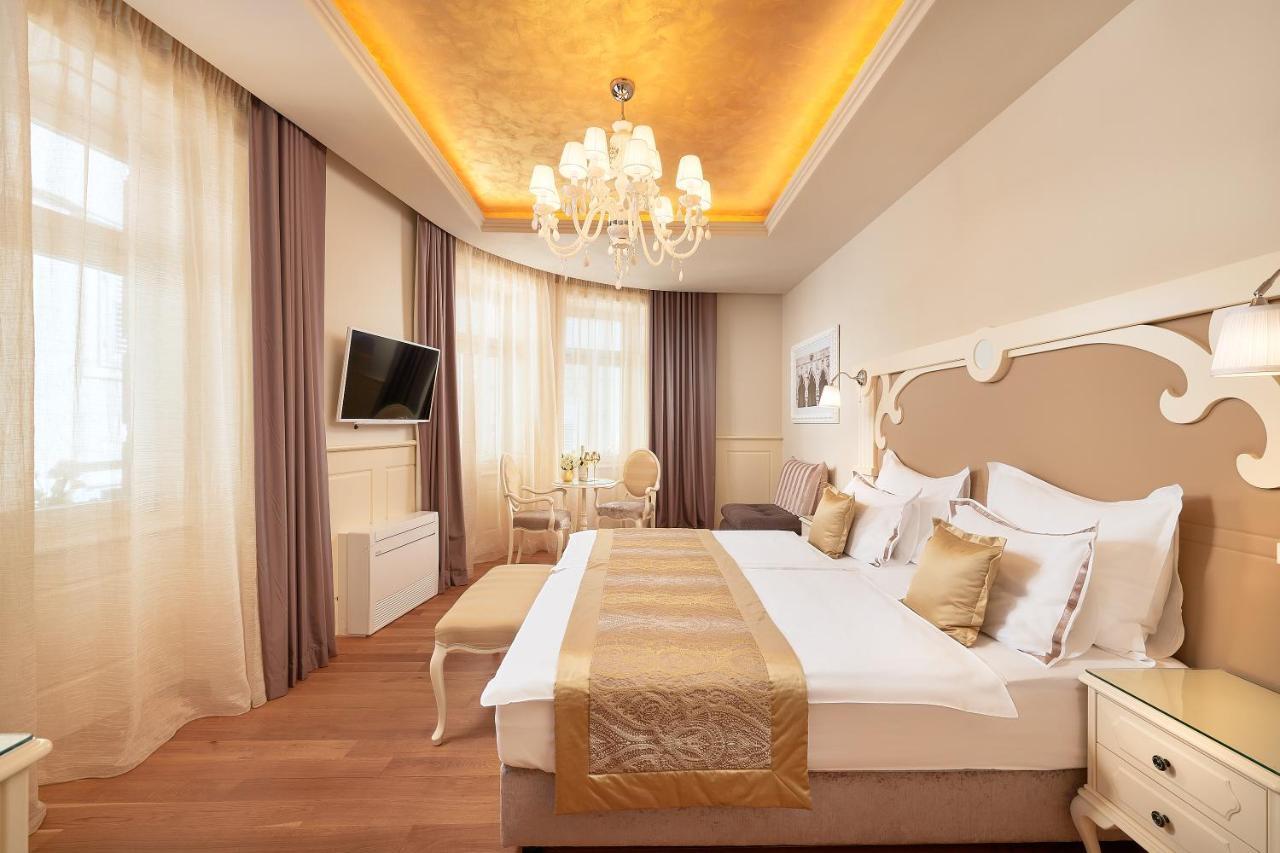 Superior Double or Twin Room City View