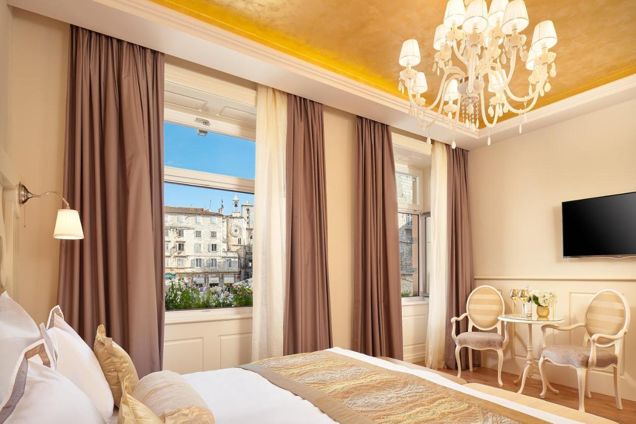 Luxury Double or Twin Room City View