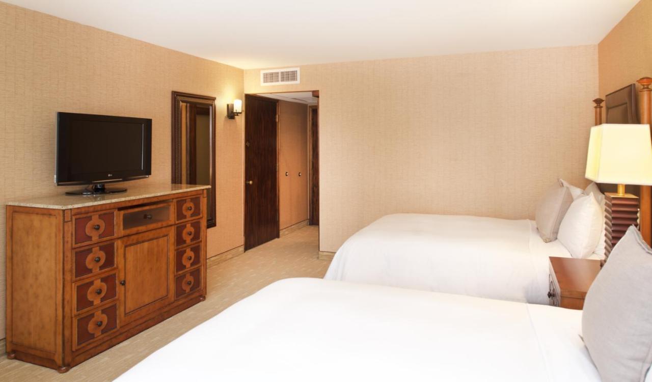 Standard Queen Room Two Queen Beds