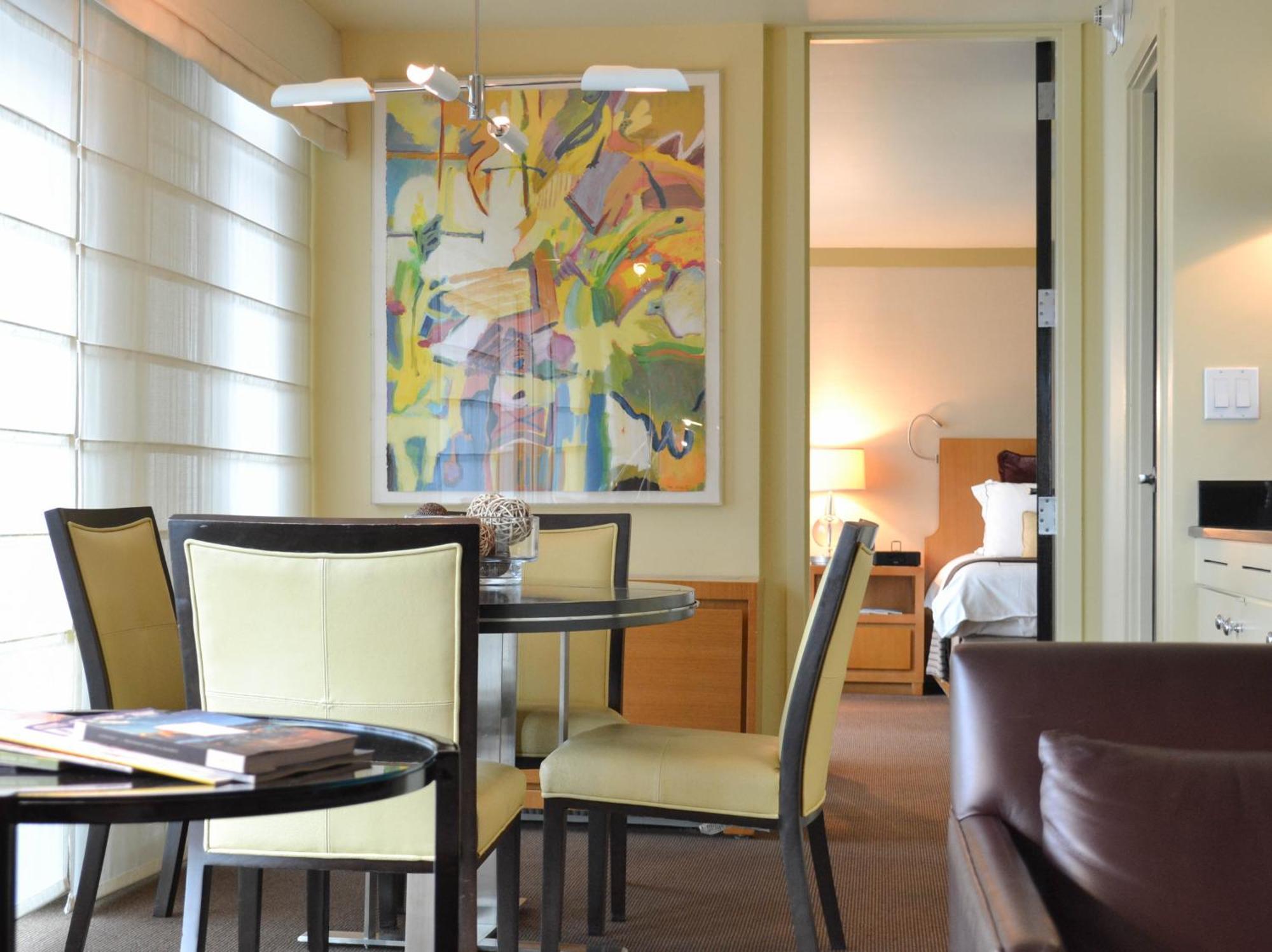 Luxury King Suite