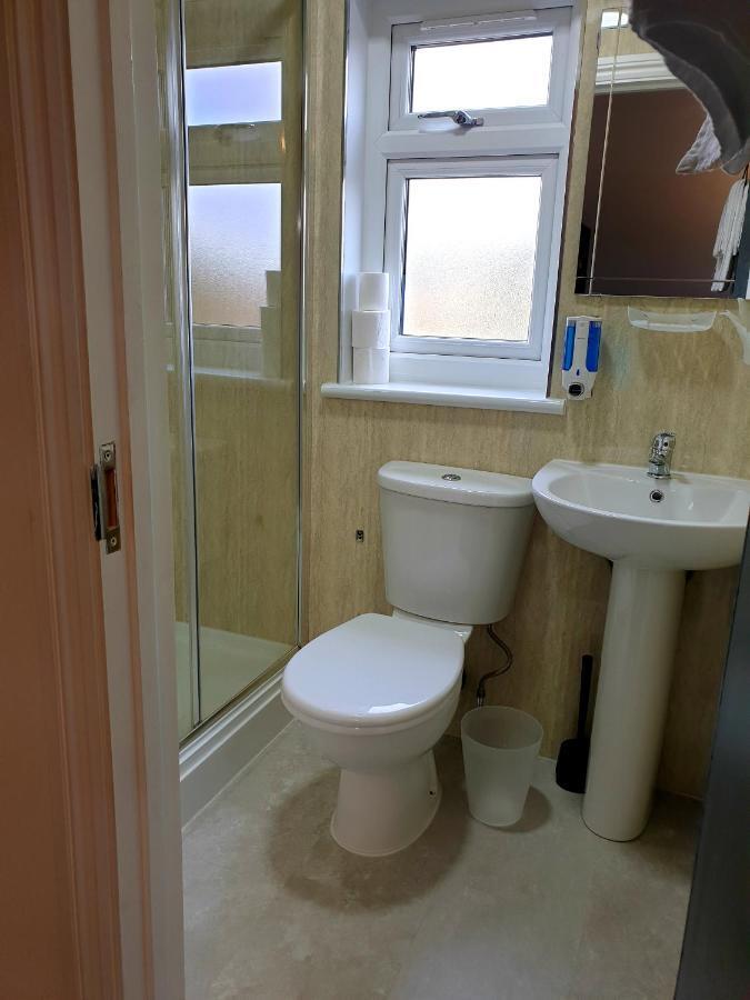 Double Room Private Bathroom