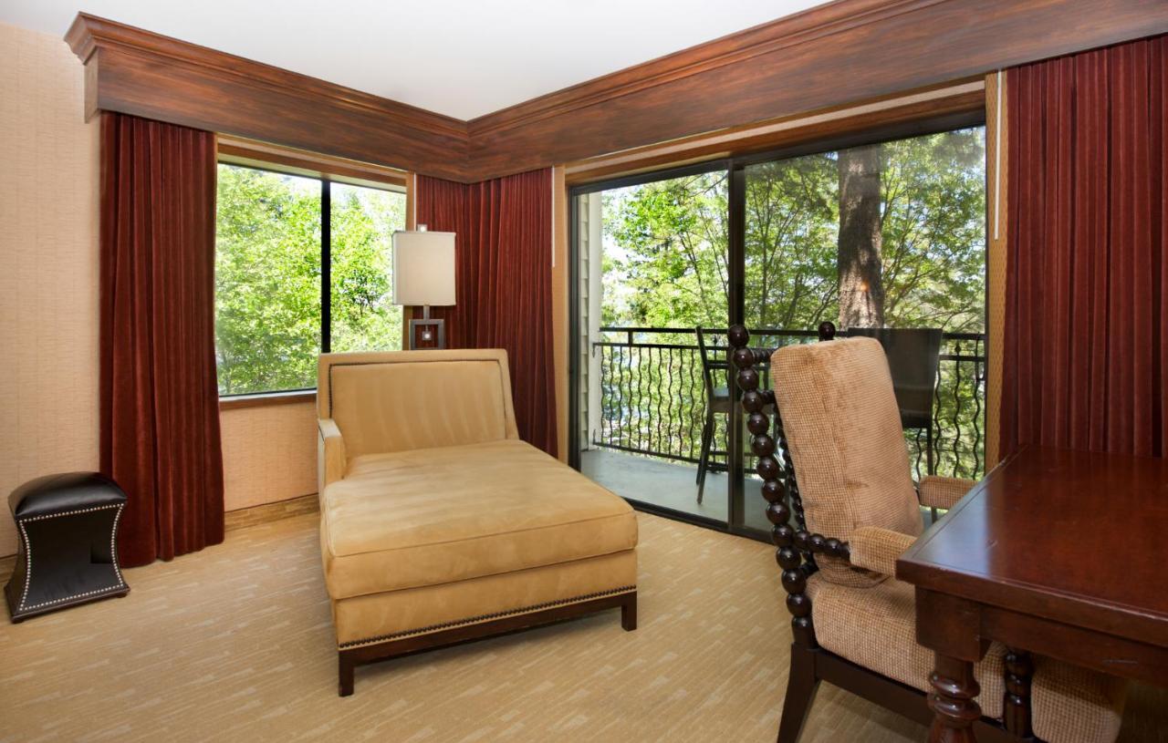 Corner King Suite Sofa Bed Lakeview