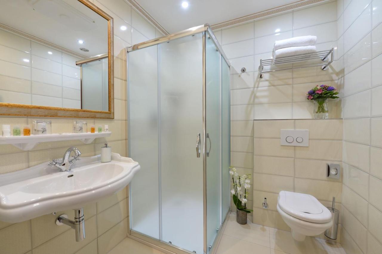 Classic Single Room
