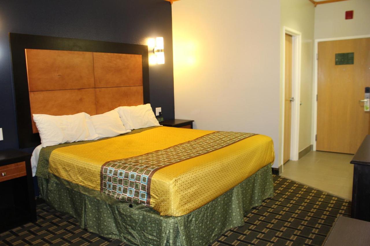 Standard King Room