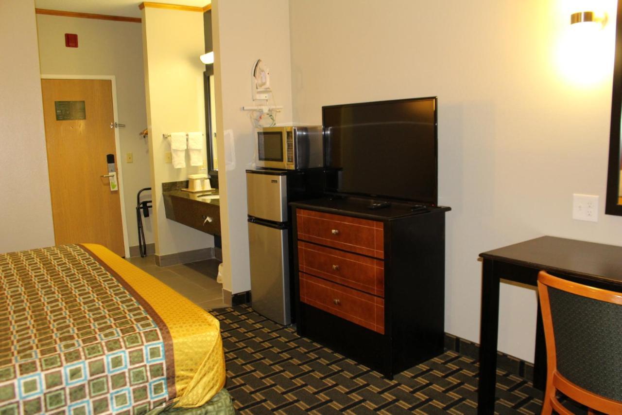 Standard King Room