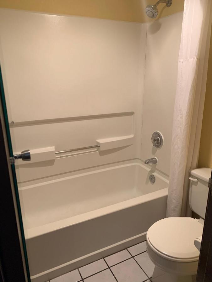 Queen Room - Non Smoking,1417609818:JPEG