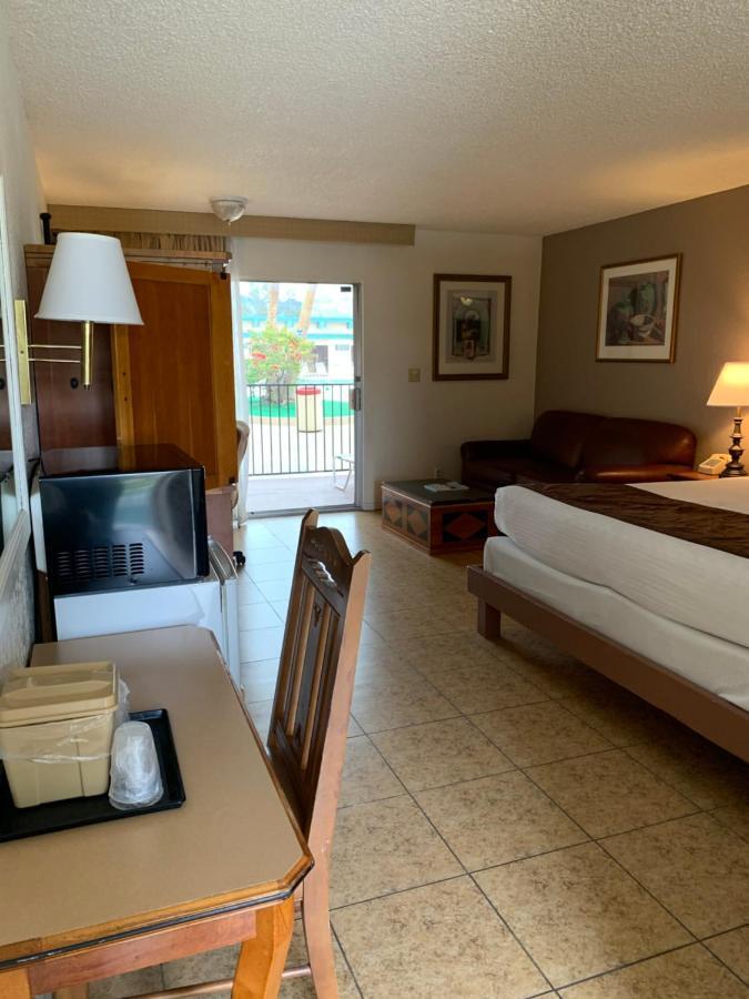 Standard Double or Twin Room Balcony