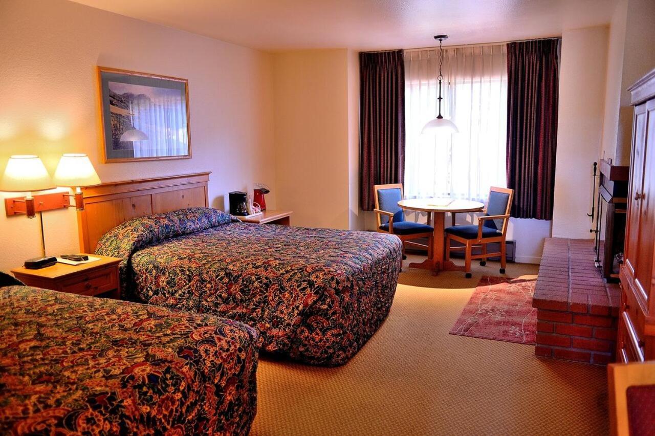 Queen Room Two Queen Beds