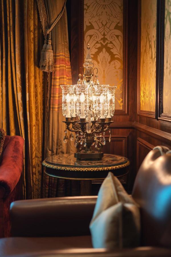 Royal Club Room Airport Transfers & Lounge Access including cocktail hours 2 hours guaranteed early check late check out