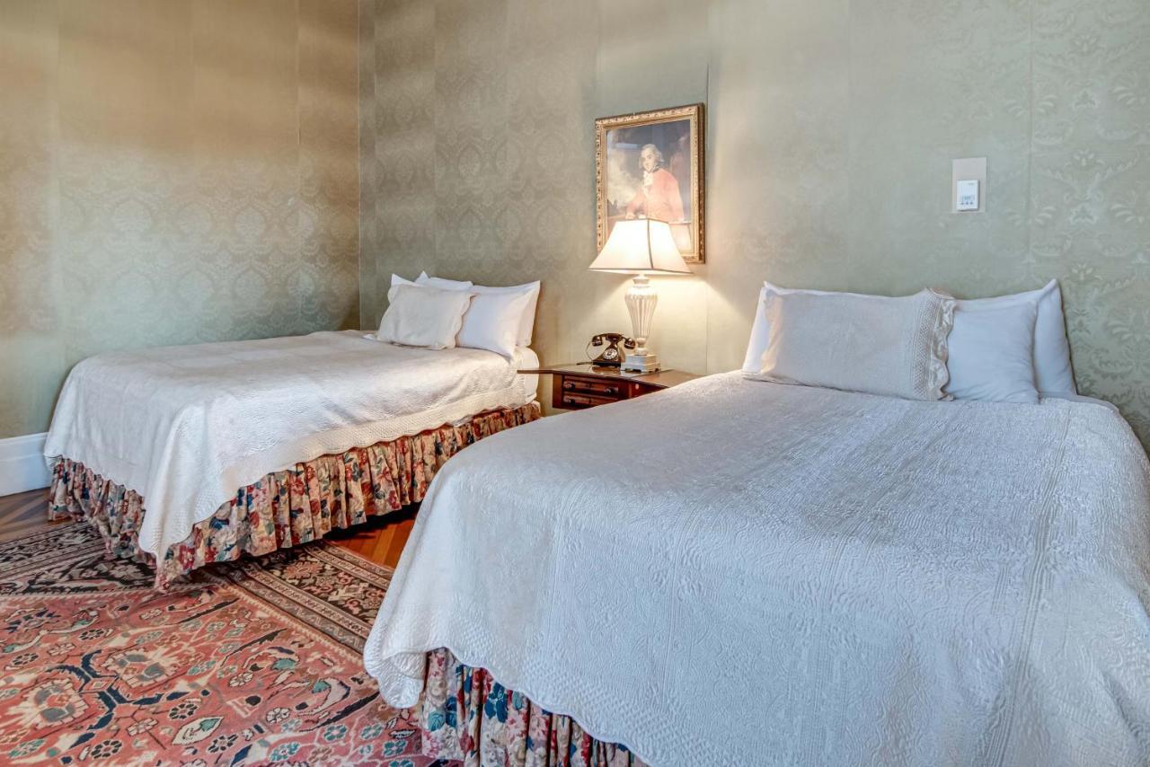 King Bed Historic Suite