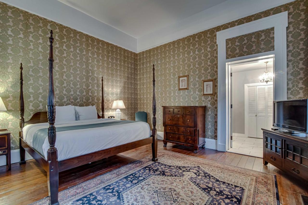 King Bed Historic Suite