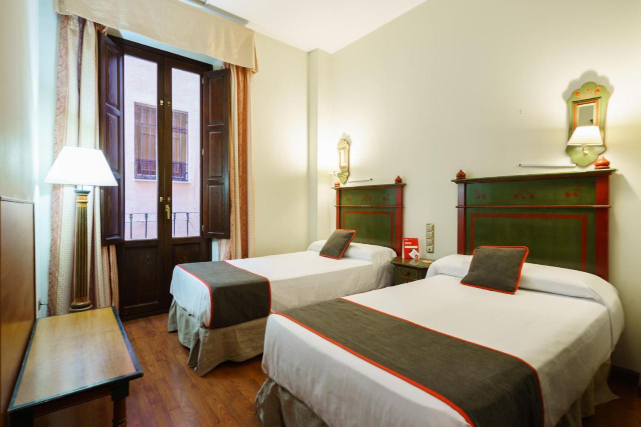 Economy Double or Twin Room,944736472:JPEG