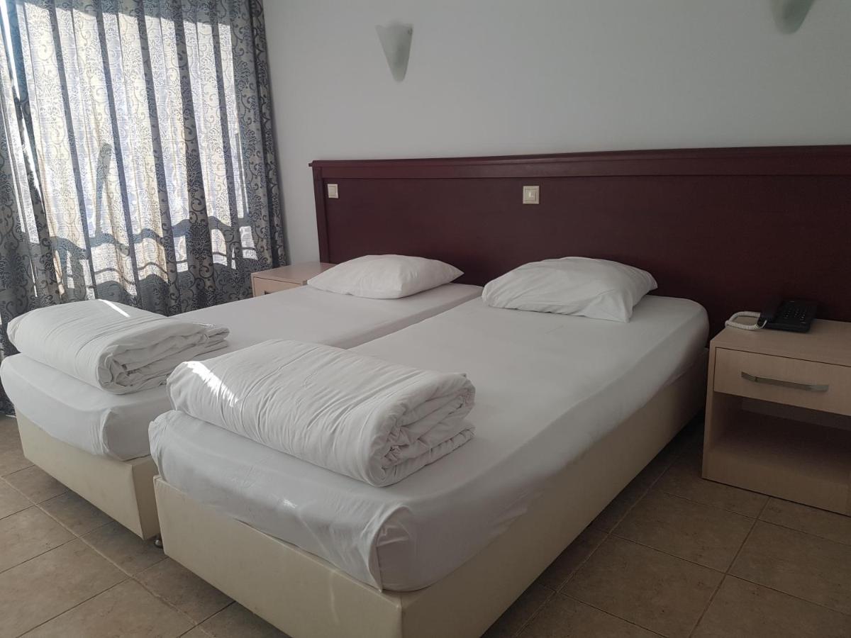 Double or Twin Room Sea View