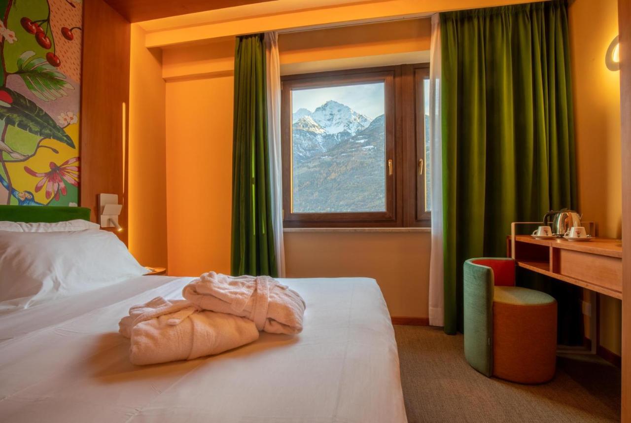 Double or Twin Room Mountain View