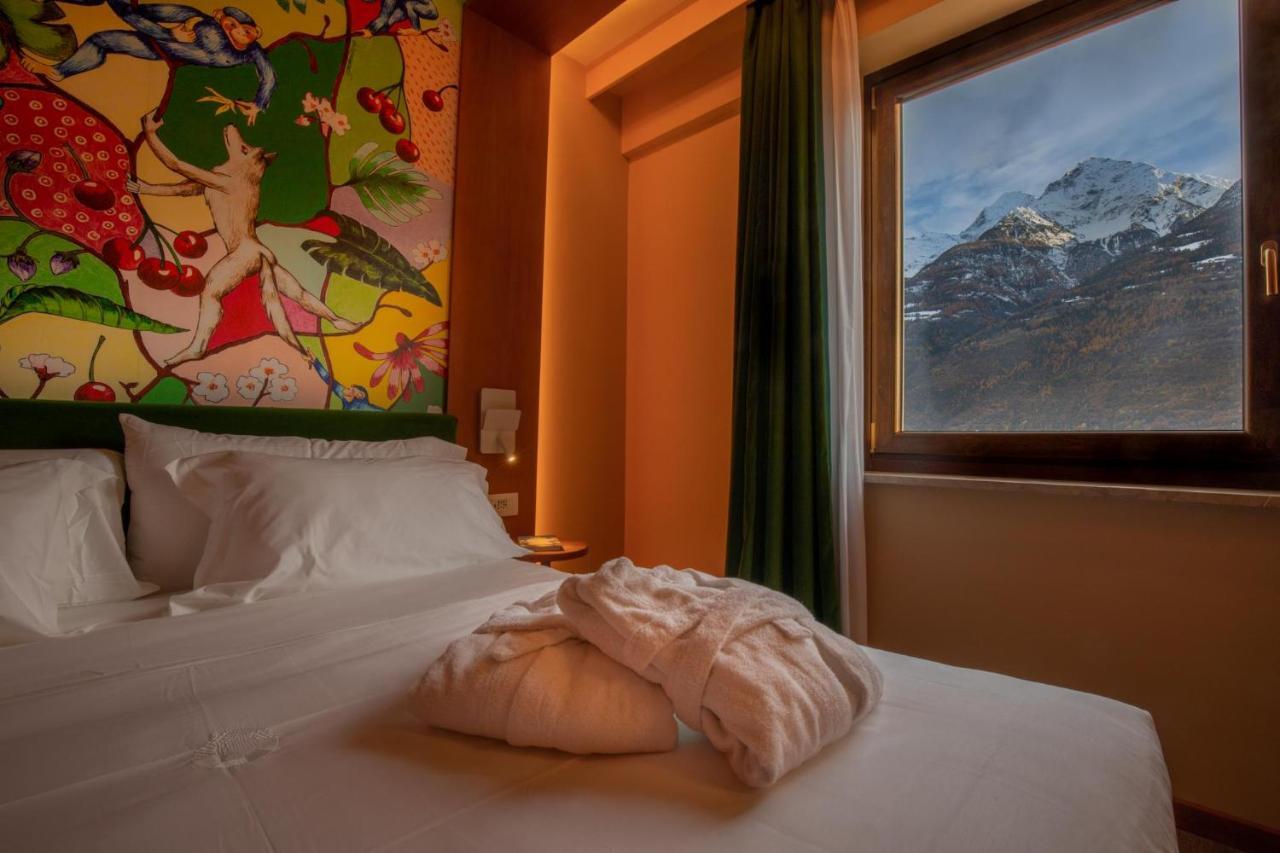 Double or Twin Room Mountain View