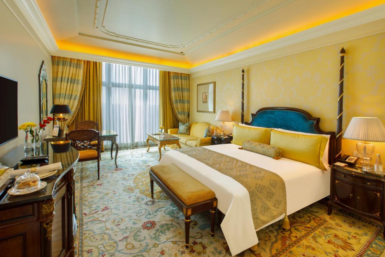 Royal Parlour Suite Airport Transfers & Lounge Access including cocktail hours 2 hours guaranteed early check late check out