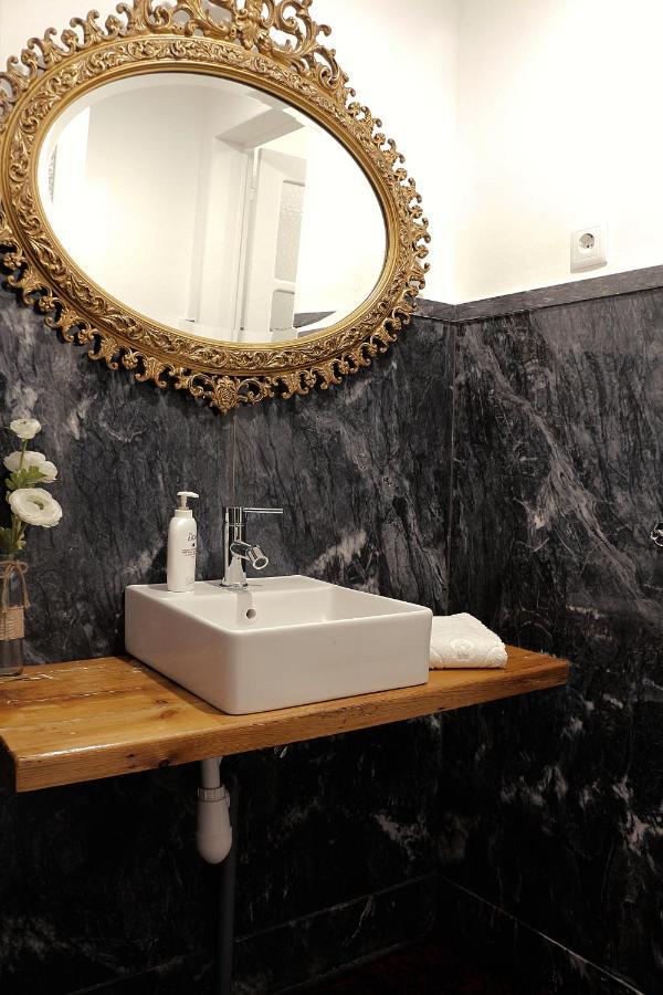 Double Room Private External Bathroom