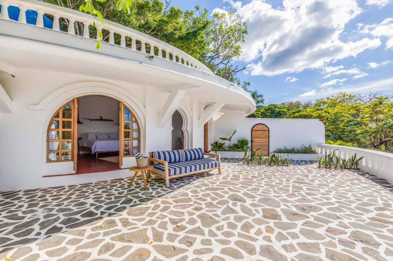 Deluxe Double Room with Balcony and Sea View