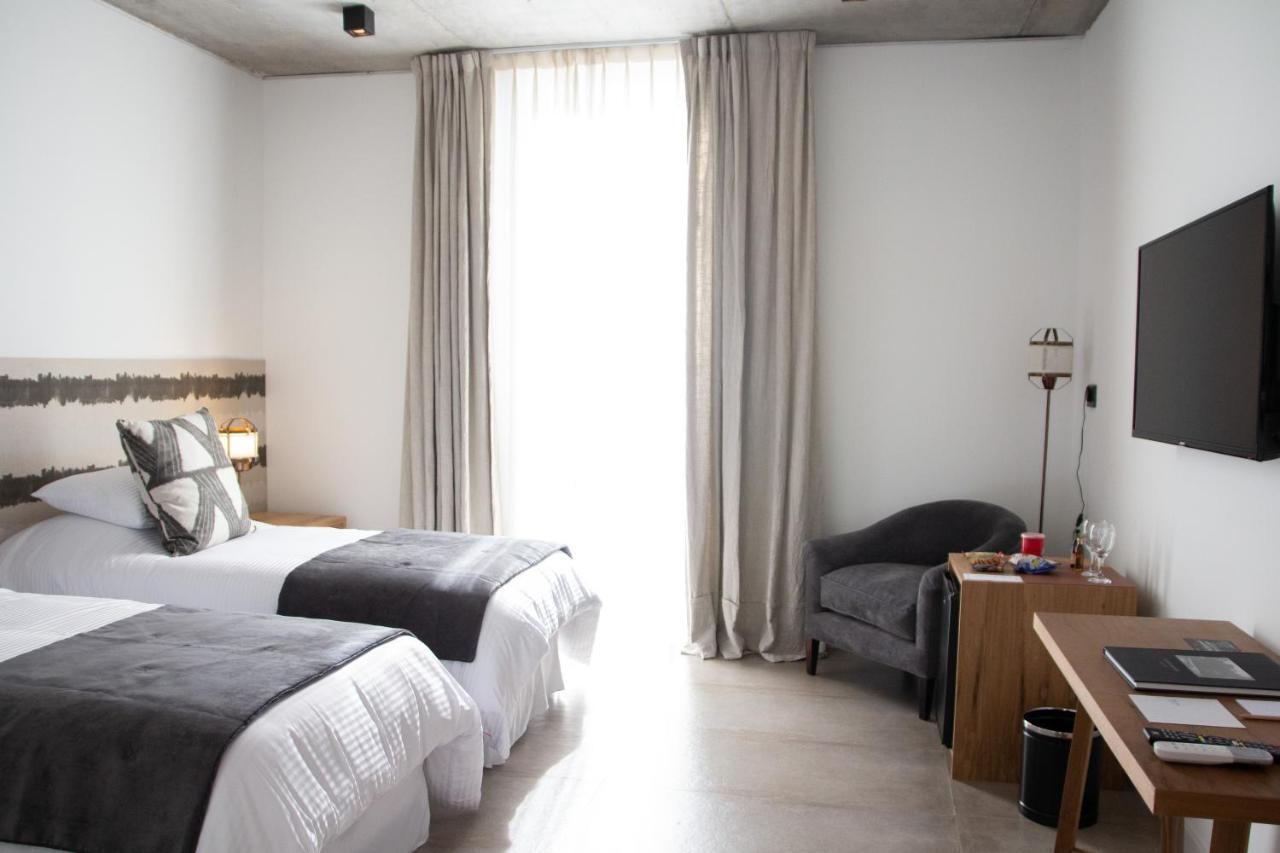 Quarto com 2 Camas de Solteiro