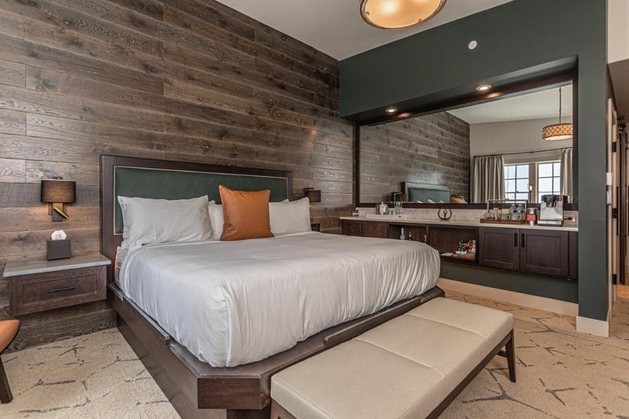 King Room with Balcony