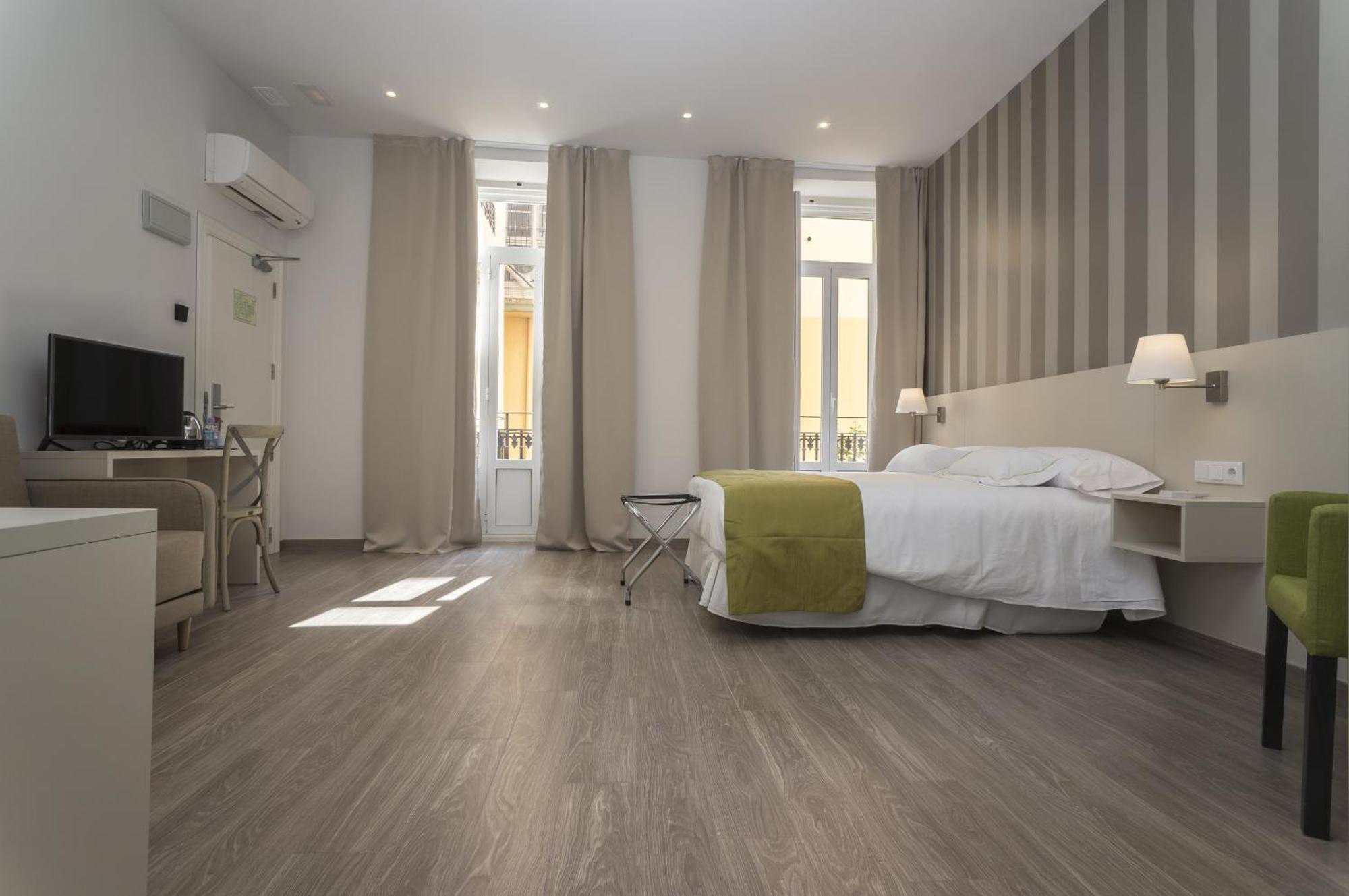 Premium Quadruple Room