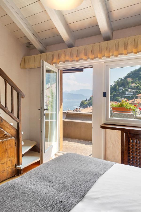 Double or Twin Room Lake View