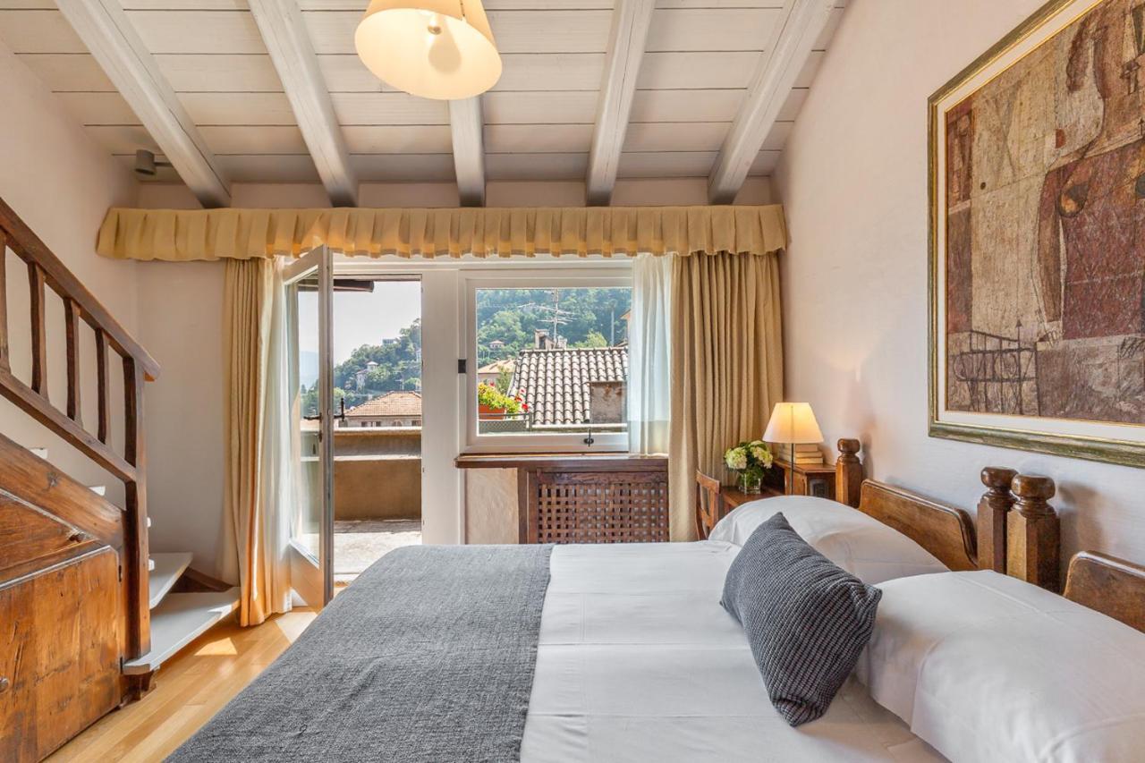 Double or Twin Room Lake View