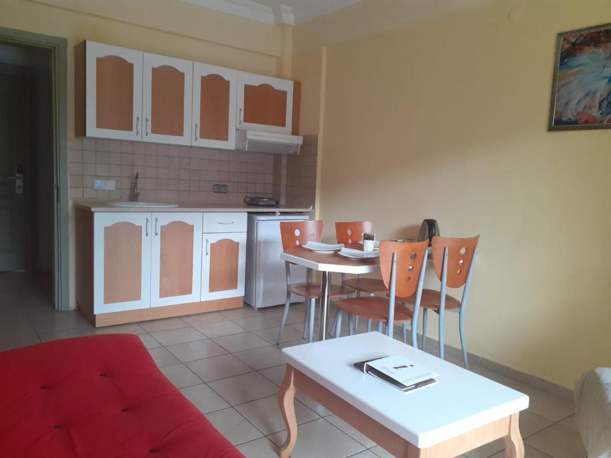 Economy Triple Room