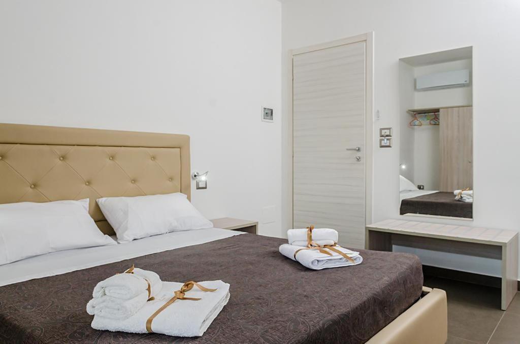 Double or Twin Room Balcony Sea View