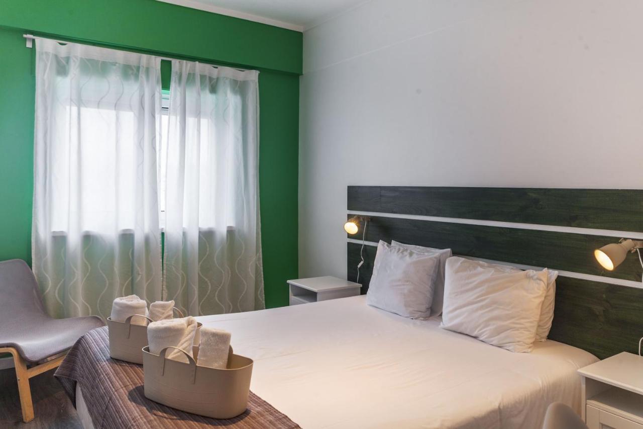 Quarto Duplo ou Twin com Casa de Banho Partilhada