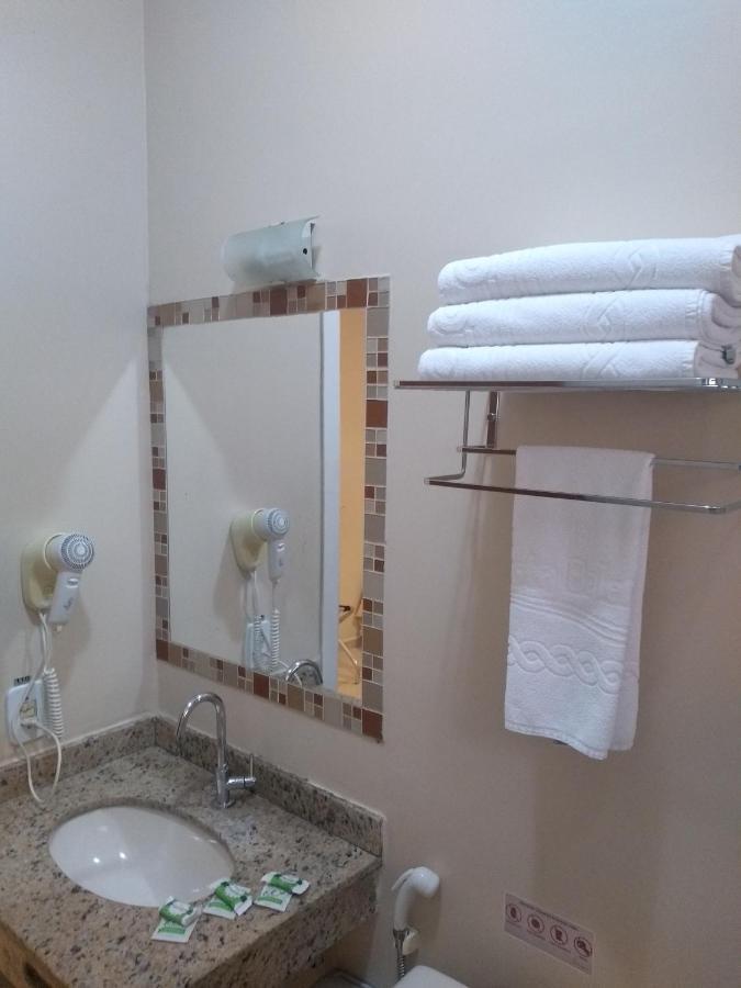Quarto Triplo Básico