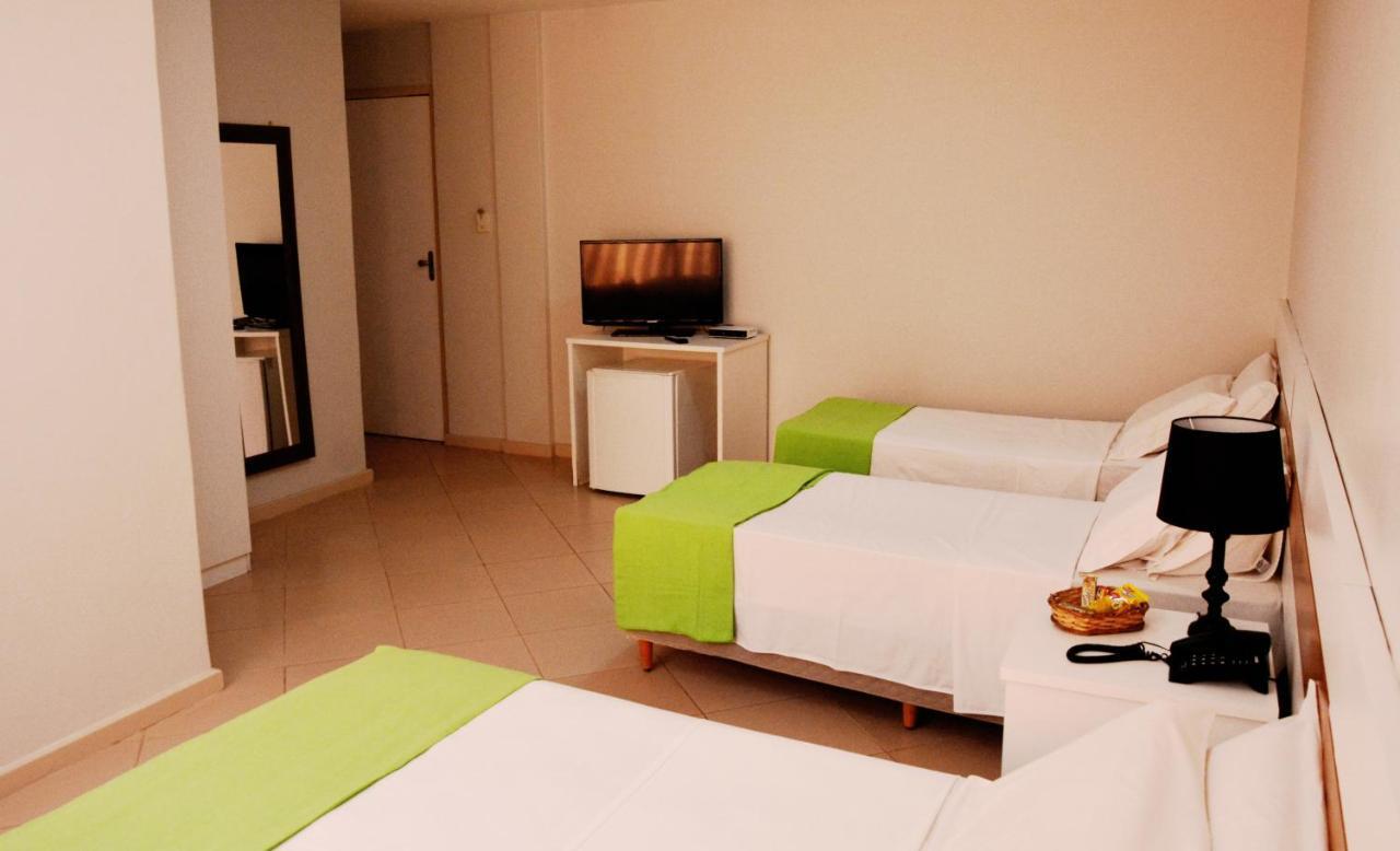 Triple Room Three Single Beds