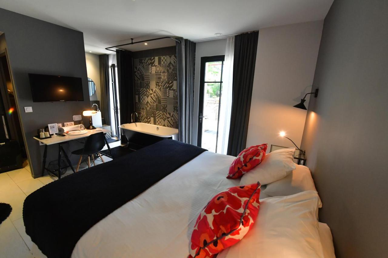Premium Double Room,1565159134:JPEG