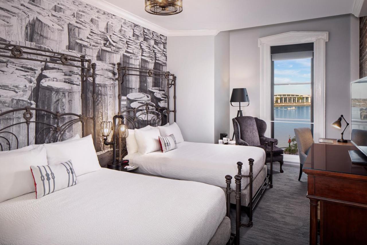 Queen Room Two Queen Beds Riverview