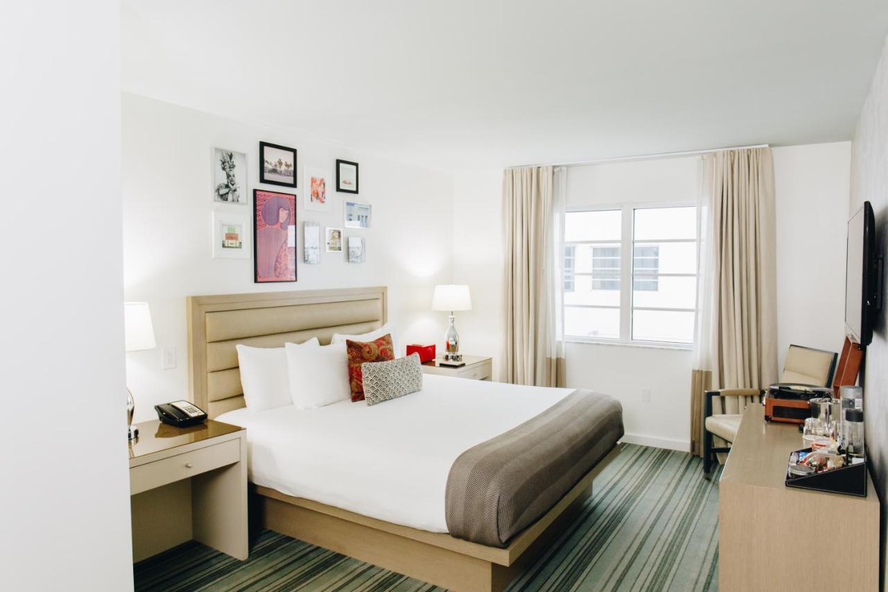 Quarto com Cama King-size - Acesso a Pessoas com Mobilidade Condicionada