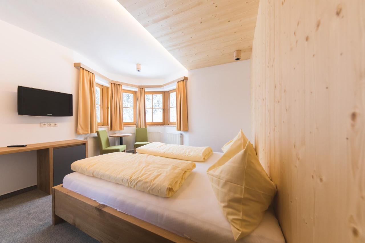 Double Room with Balcony,1591497997:JPEG