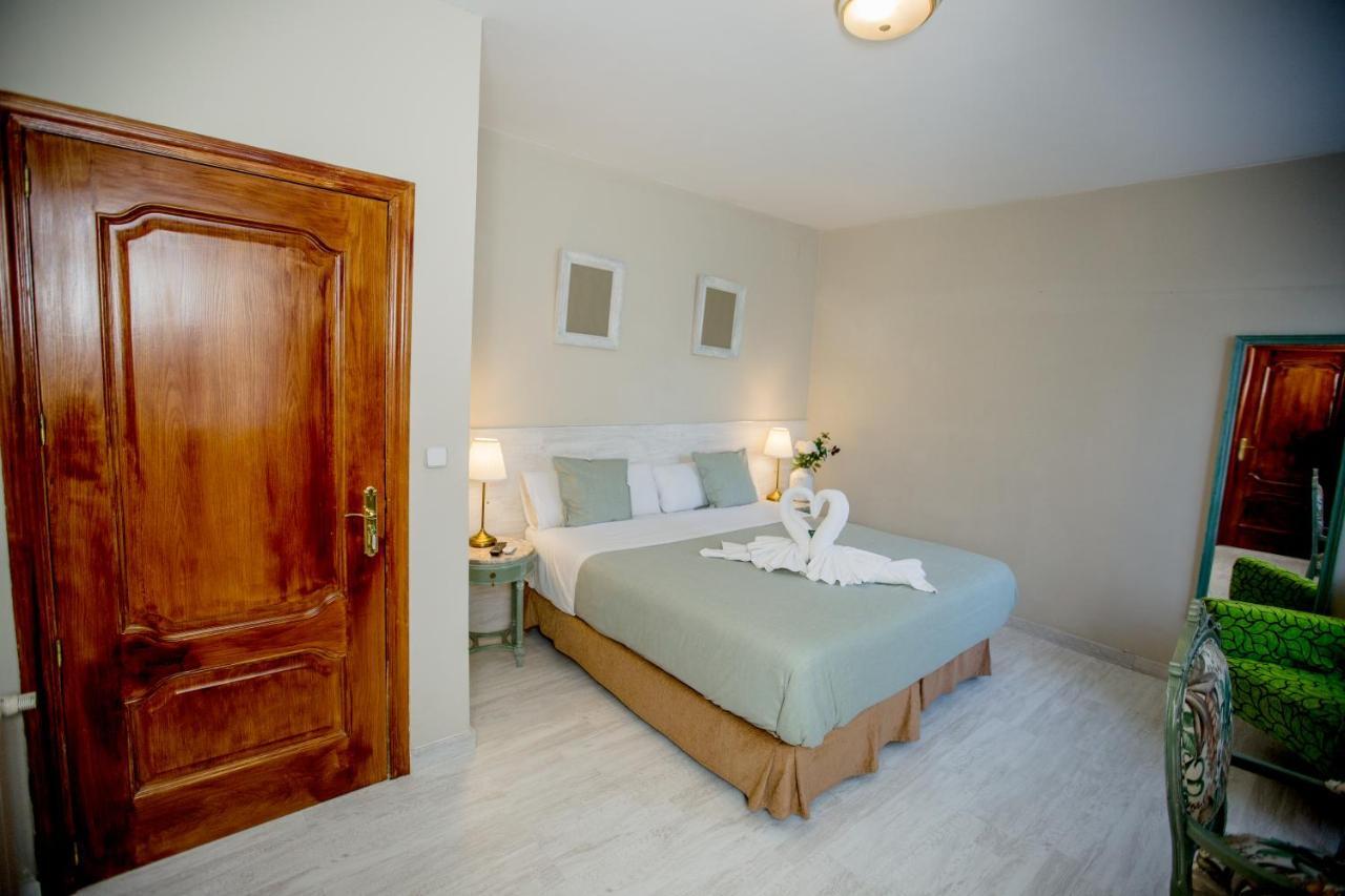 Double Room Bath