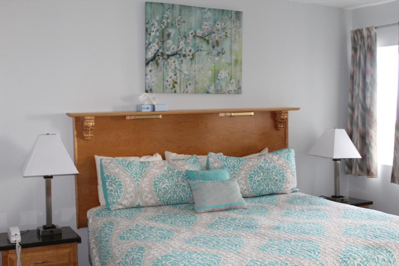 Full Ocean View 1 King Bed Private Balcony