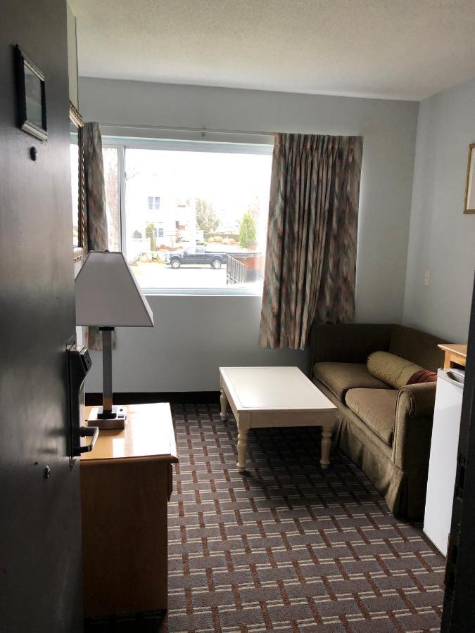 Standard Room Two Queen Beds