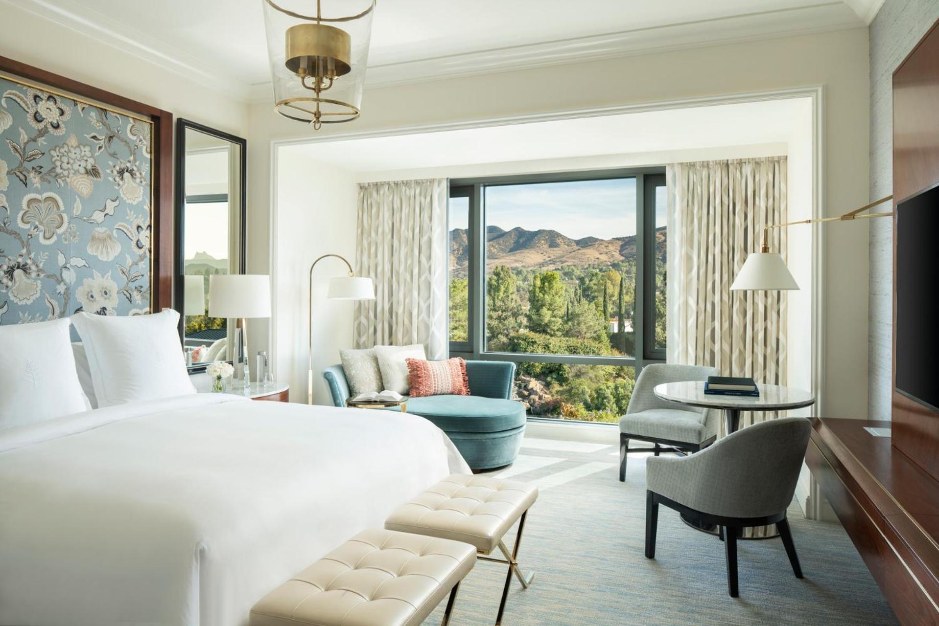 Waterfall Room King Bed