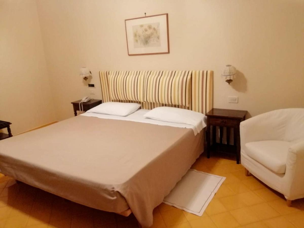 Double or Twin Room Sea View