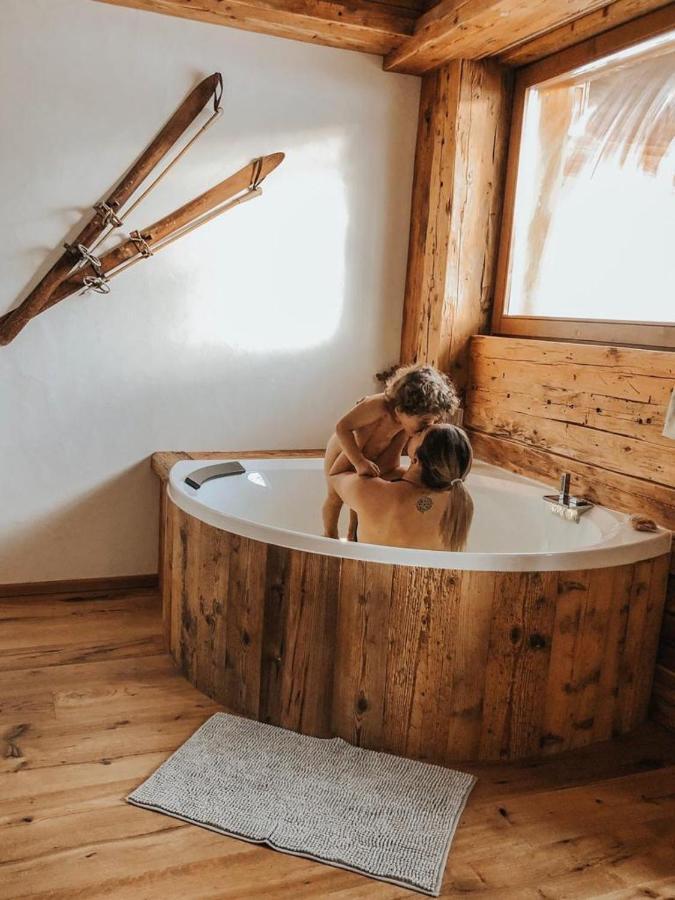 King Room Spa Bath
