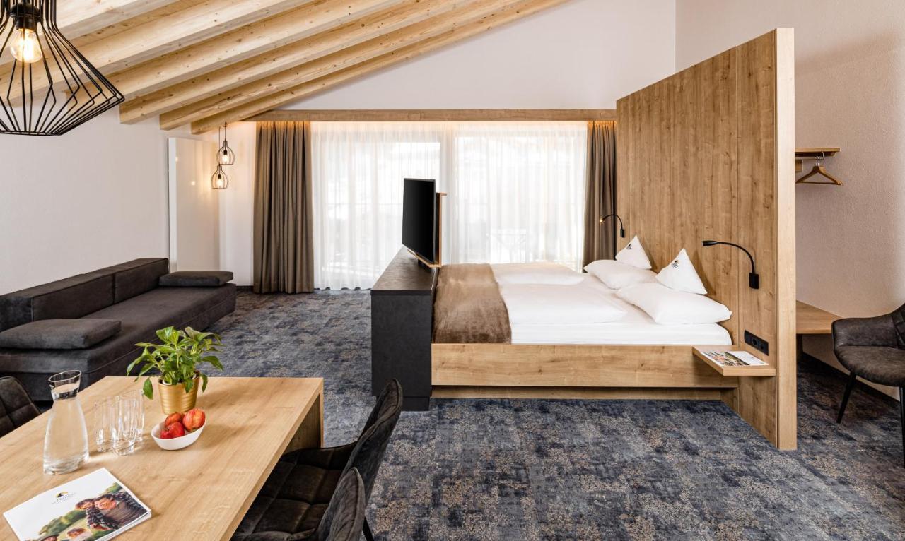 Deluxe Family Suite