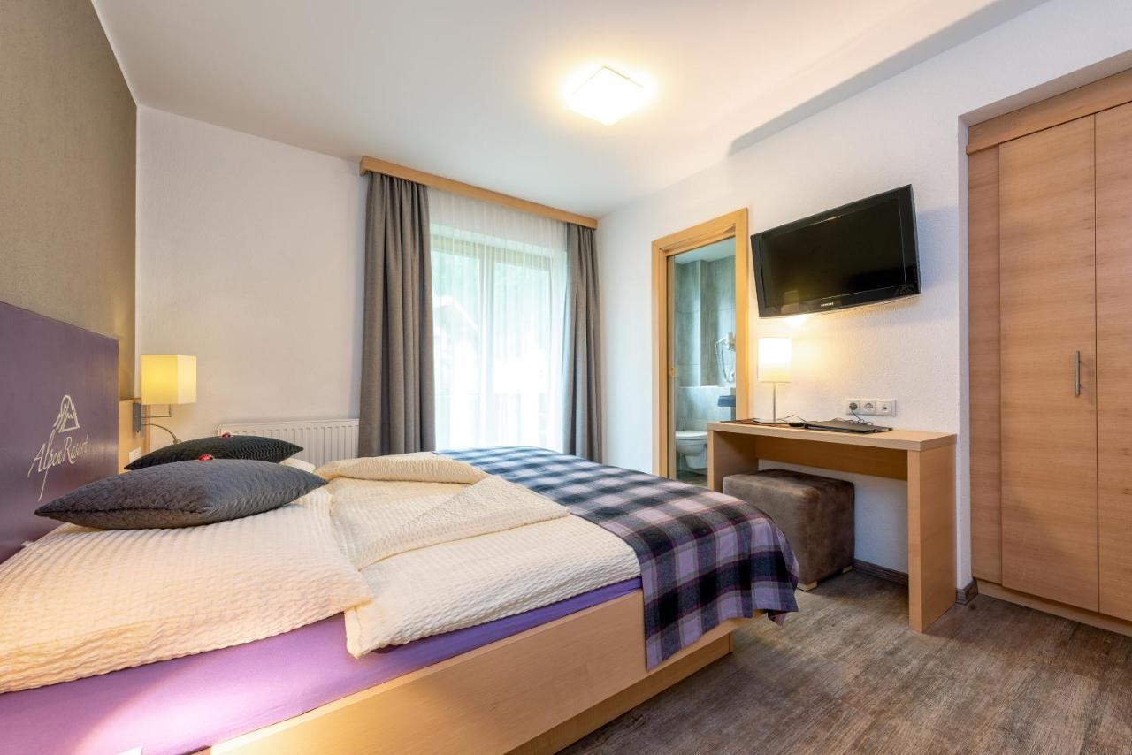 Two-Bedroom Apartment,965172031:JPEG