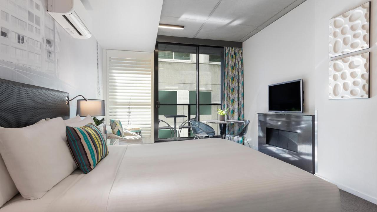 Apartamento Estúdio com Varanda
