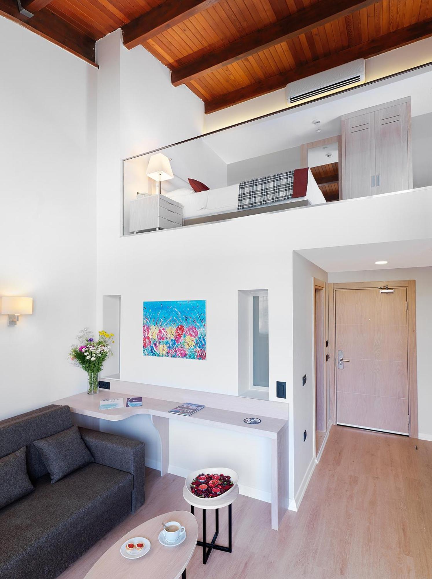 Duplex Room
