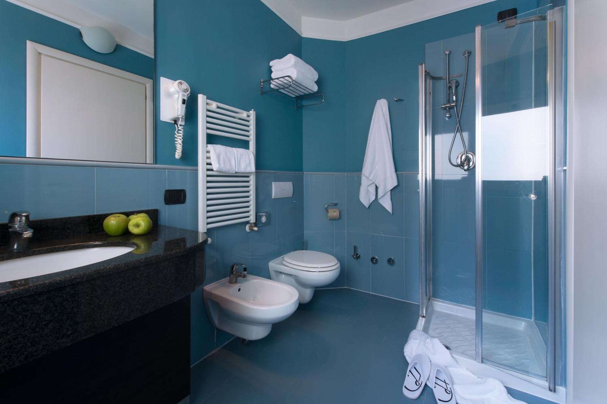 Triple Room,1209565057:JPEG