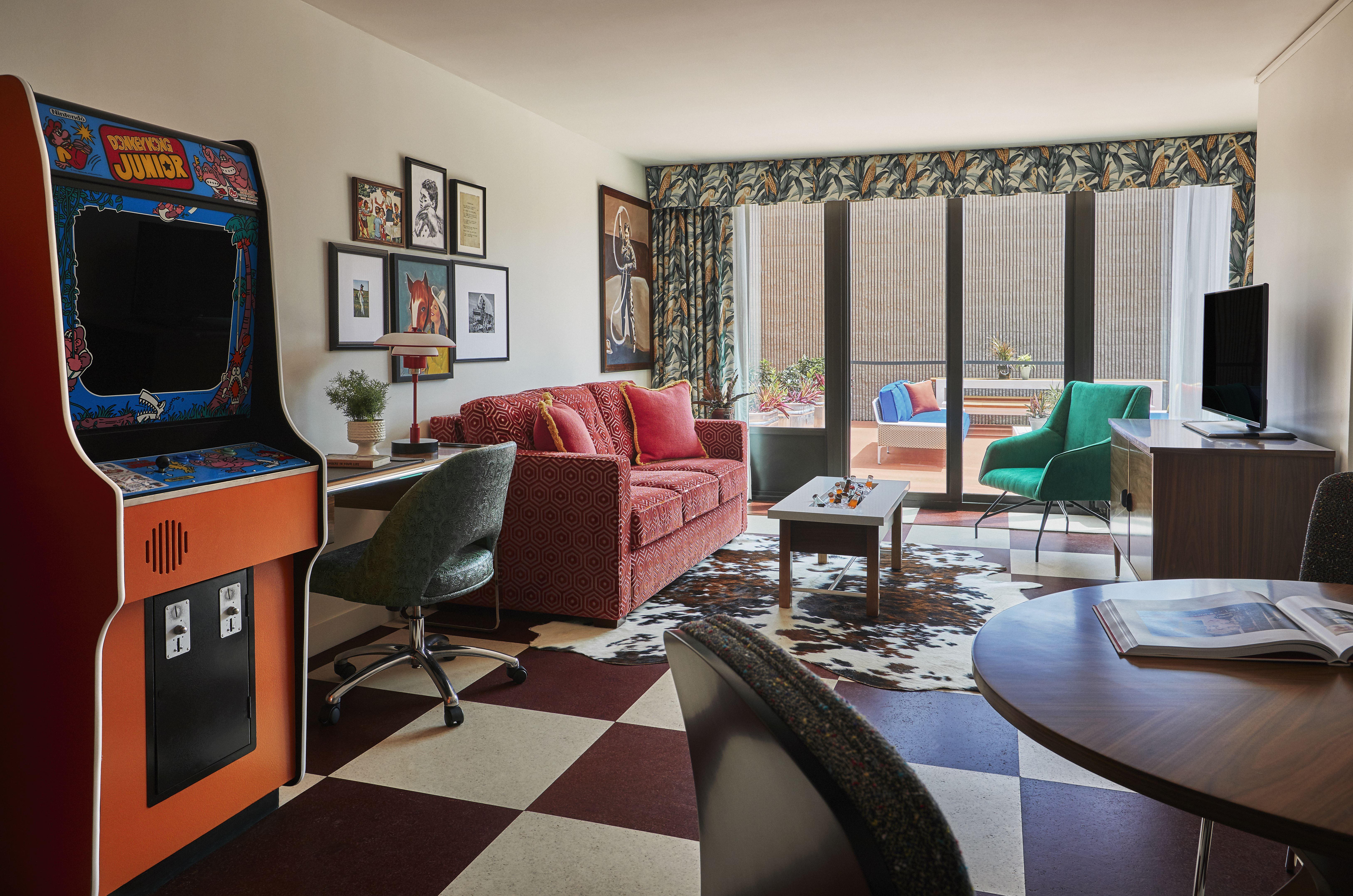 Graduate King Room