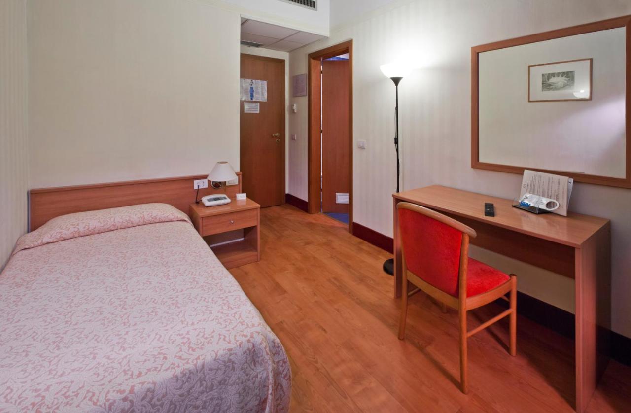 Economy Single Room