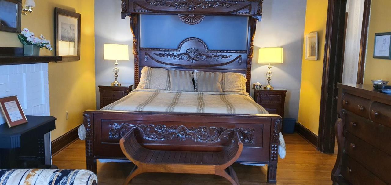 Grand Tower Suite Spa Bath